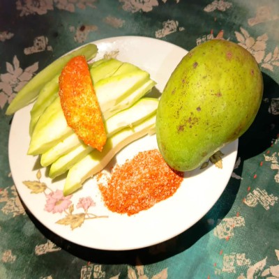 ২ কেজি টক মিষ্টি কাচা আম ৭৯০ টাকা